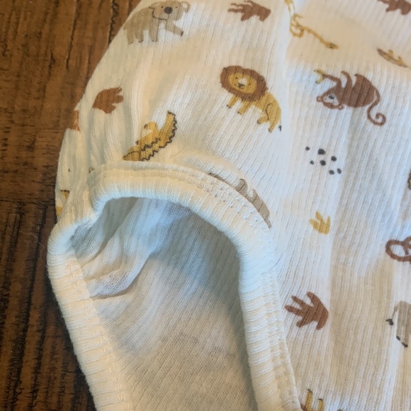 0-3 M Emily and Oliver suit - Picture 4 of 4